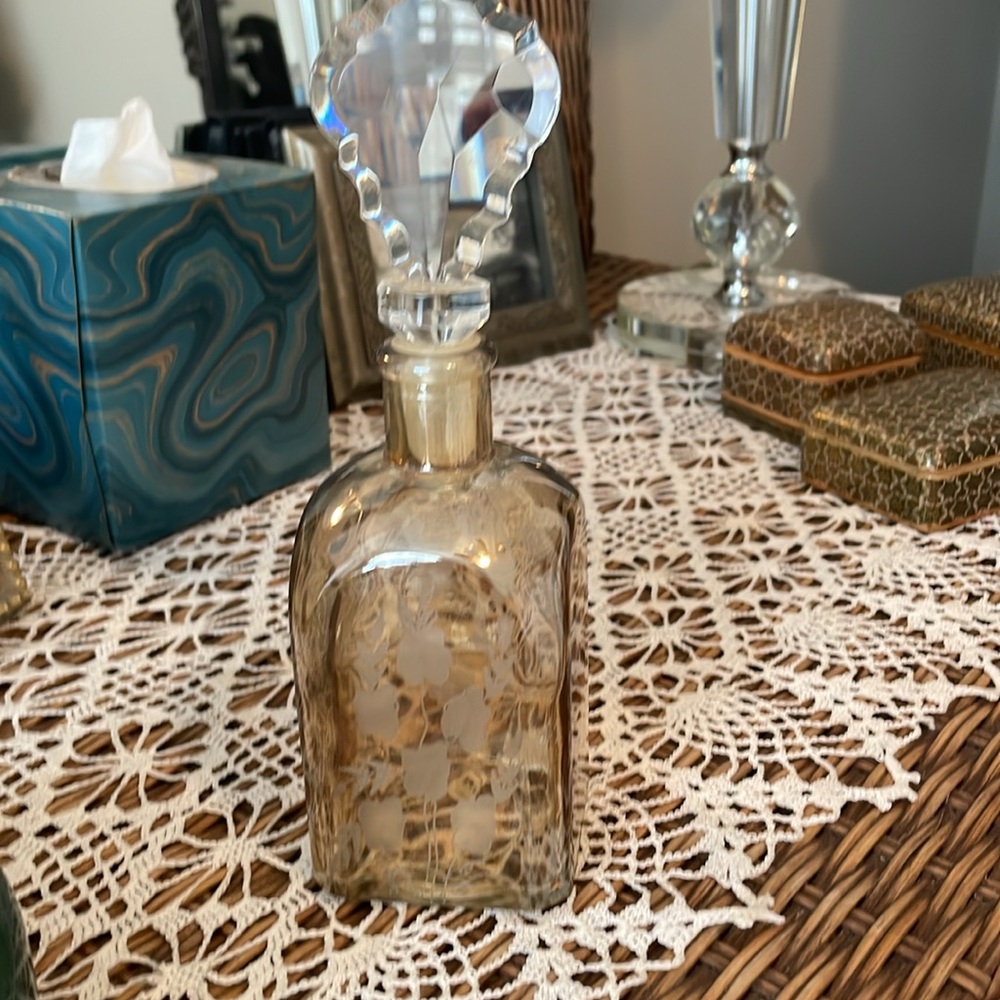 PERFUME GLASSES BOTTLE.